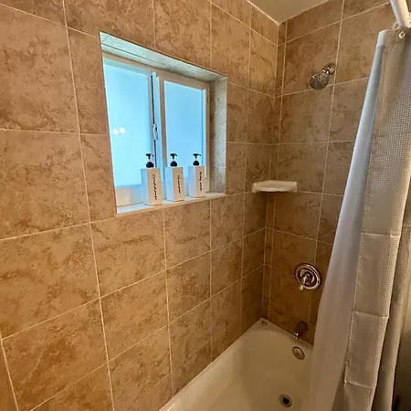 2 Min Walk To Beach With Free Parking At Lauderdale 17-1 Fort Lauderdale Exterior photo